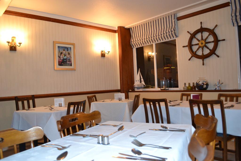 The Royal Breakwater Portland Bagian luar foto